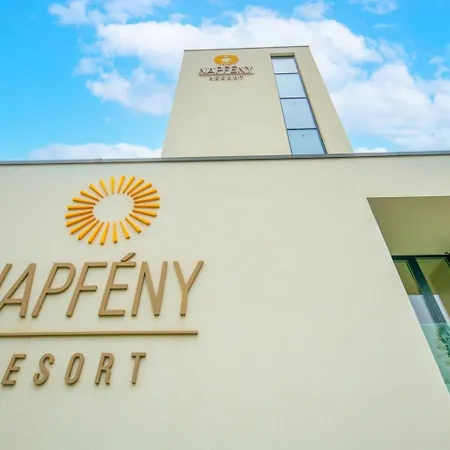 Napfeny Resort By Hellobalatonlelle Exterior photo